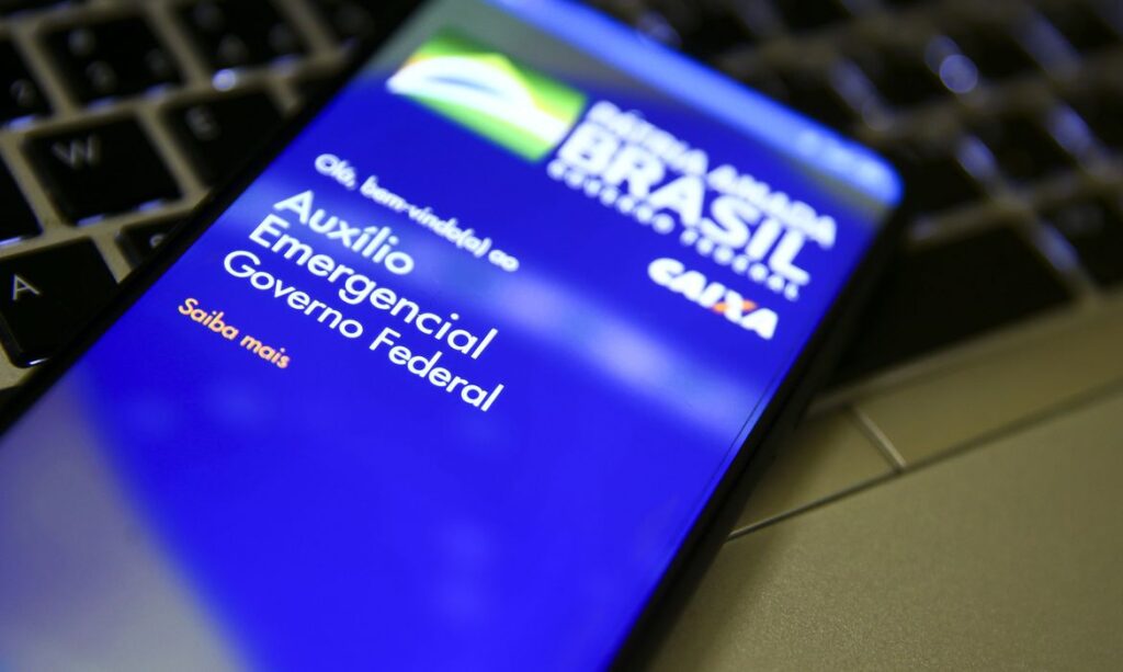 auxilio-emergencial:-terceira-parcela-sera-antecipada?