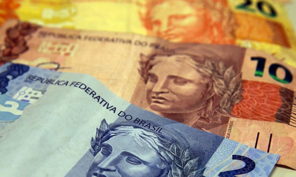 Notas de dois, dez e vinte reais - Contabiehl