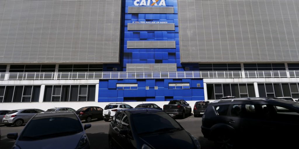 Fachada prédio do banco Caixa - Contabiehl