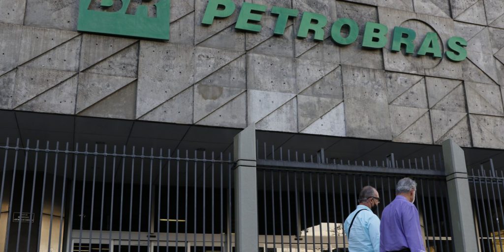 petrobras-reajusta-hoje-precos-do-gas-de-cozinha-e-da-gasolina