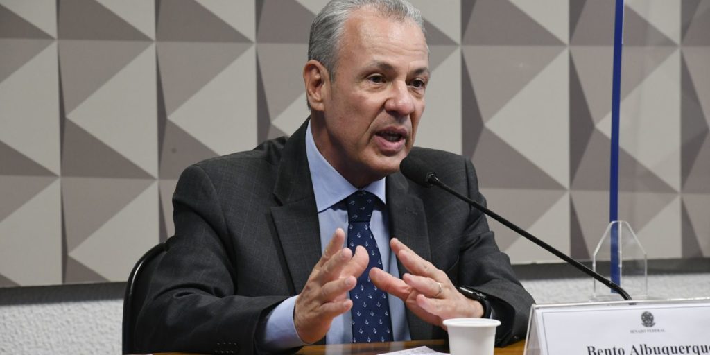 ministro-descarta-risco-de-apagao-no-pais-por-crise-hidrica