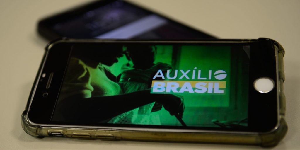 caixa-comeca-a-pagar-parcela-de-abril-do-auxilio-brasil