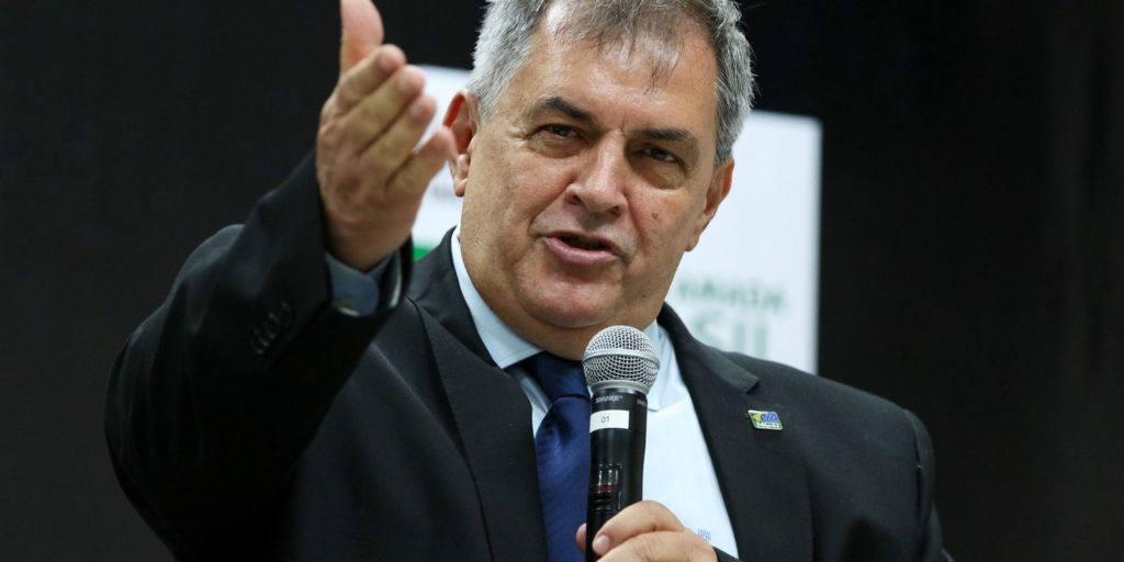 ministro-afirma-que-bioeconomia-deve-ser-prioridade-no-pais