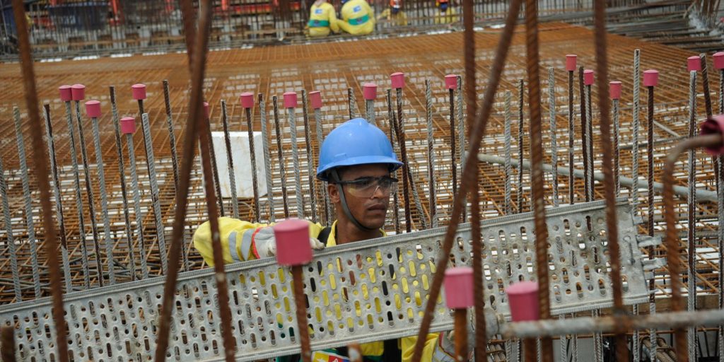 setor-da-construcao-empregou-2-milhoes-de-pessoas-em-2020,-diz-ibge