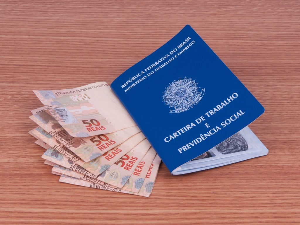 preciso-cumprir-o-aviso-previo-se-eu-conseguir-um-novo-emprego?