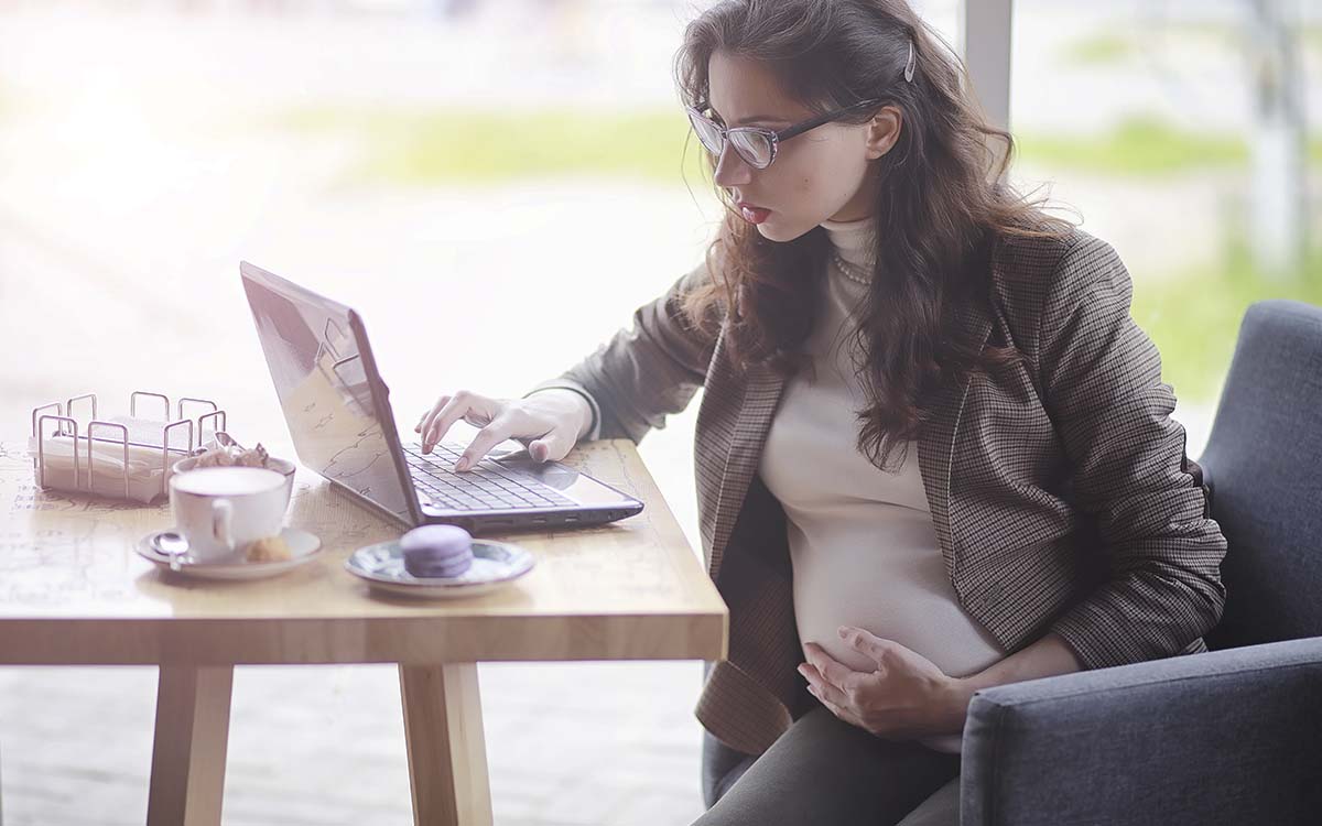 como-funciona-a-estabilidade-da-trabalhadora-gestante-e-mae?
