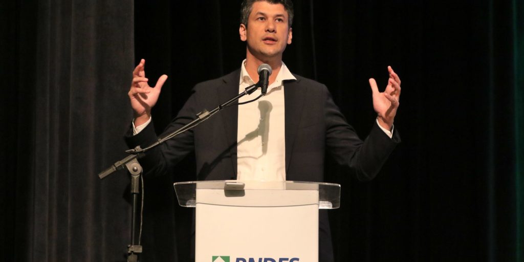 bndes-e-um-hub-de-desenvolvimento-para-o-brasil,-diz-montezano