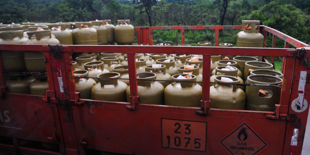 auxilio-gas-sera-de-r$-112-em-dezembro,-informa-caixa